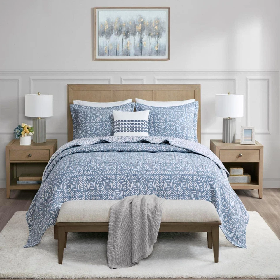 MADISON PARK SIGNATURE 4 Piece Quilt Set | Queen | Blue - Image 3 of 4