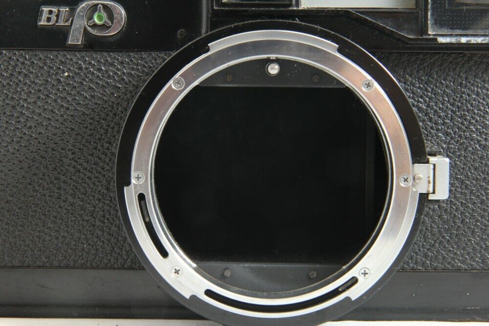 Fujifilm Fujica G690 BLP Film Camera w/ FUJINON S 100mm f Fujifilm Fujica G690 BLP Film Camera w/ FUJINON S 100mm f