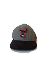 New Era Chicago Bulls Youth Fitted Lid Ballcap Hat.