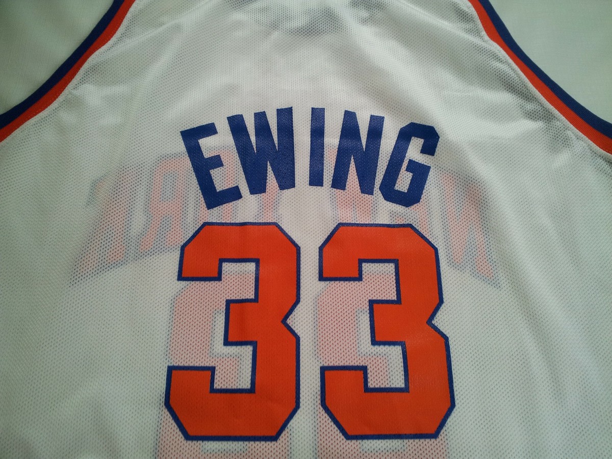 VINTAGE MADE IN USA CHAMPION NEW YORK KNICKS #33 EWING