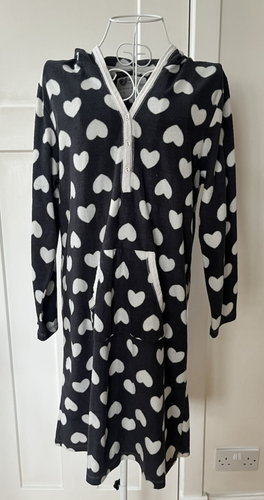 Pre-Loved Black and White Heart Fleece Nightdress UK  12-14 M Secret Possessions - Picture 1 of 8