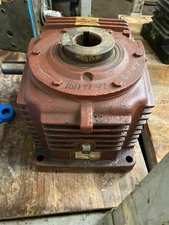 New Old Stock CONE DRIVE Gear Reducer SHV40A105-Y7A 60:1 3.44hp 1750 Input