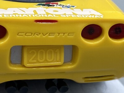 1/18 2000 CORVETTE ROLEX 24 DAYTONA PACE CAR YELLOW UT 1/18 2000 CORVETTE ROLEX 24 DAYTONA PACE CAR YELLOW UT