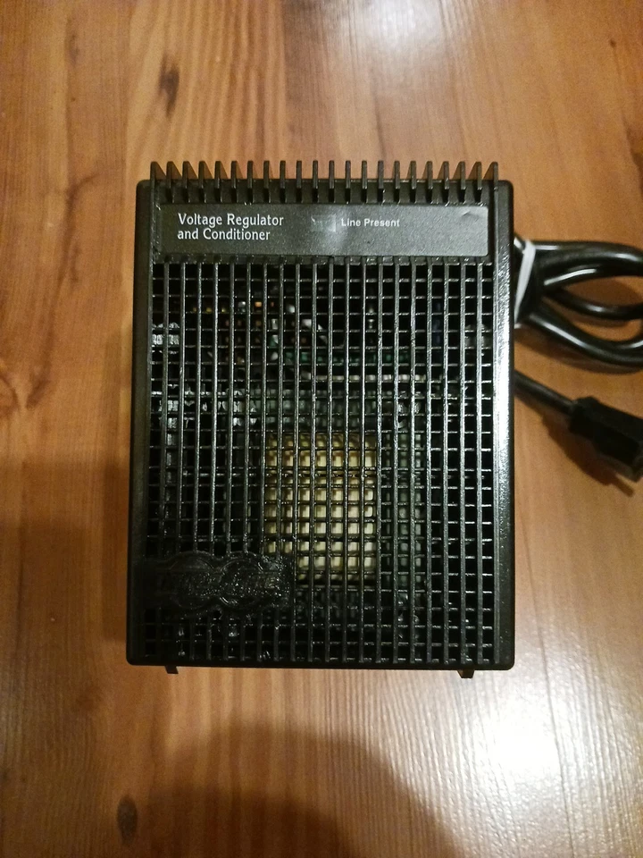 Tripp Lite Surge And Line Conditioner LS0415 New Great For Coin-op Arcades - Image 4 of 4