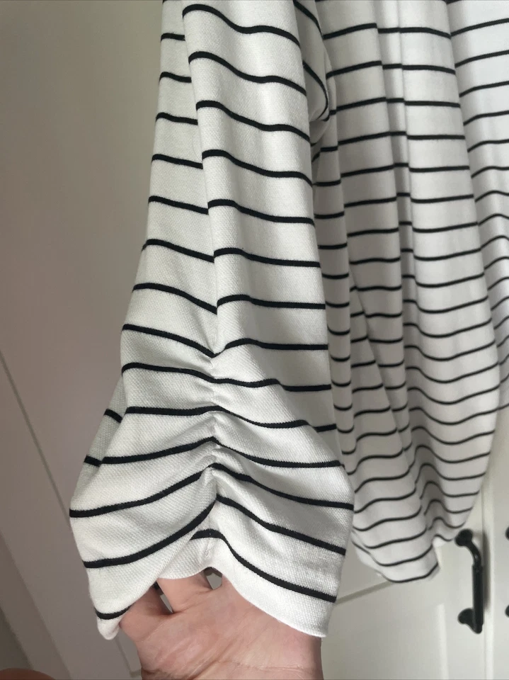 Tart Collections - Sudadera Blazer - 1X - Excelente Estado - Blanco/Negro Foto 4 de 4