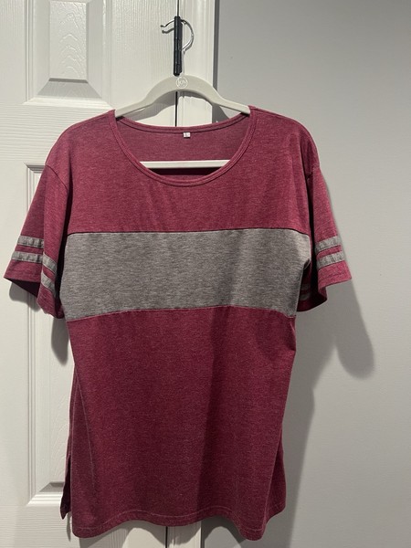 Women’s Large Burgundy Gray Colorblock Short Sleeve Varsity Stripe T-Shirt