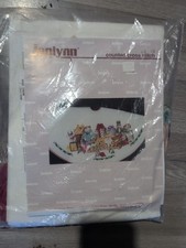 VTG Janlynn Round Christmas Tree Skirt Kit Model 06 18. Q2