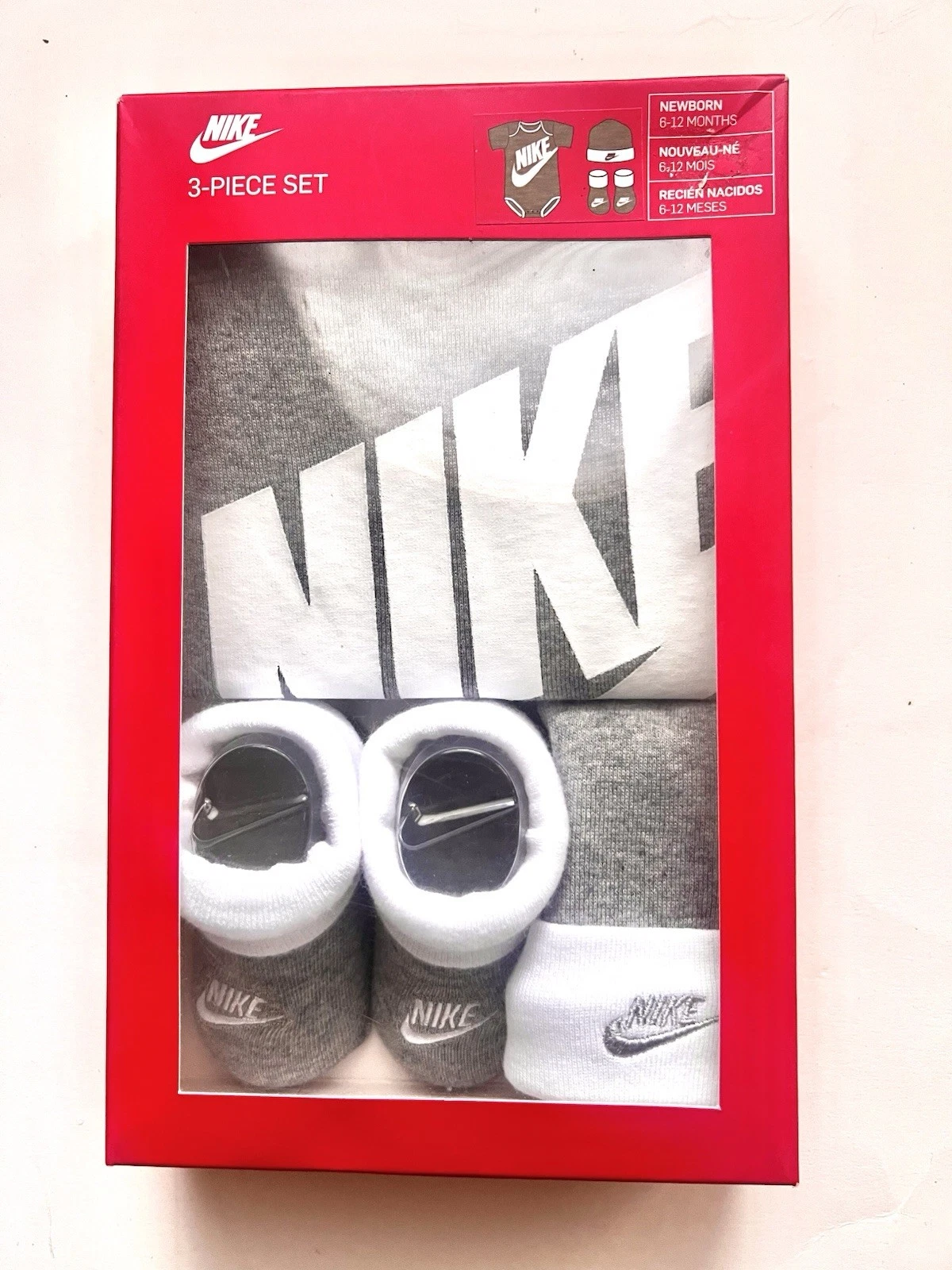 NIKE Baby Newborn Futura Logo 3-Piece Set Gray Age 6-12 Months NEW