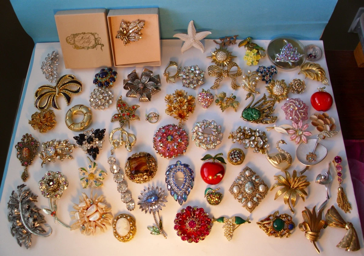 Weiss Fashion Vintage & Antique Collections & Lots with Vintage