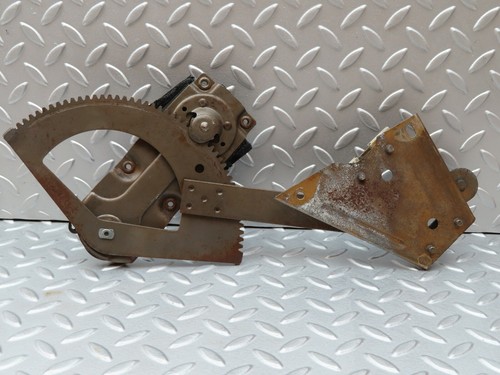 ⚙4706⚙ Mercedes-Benz W114 280CE Coupe Rear Left Manual Window Regulator - Picture 4 of 9