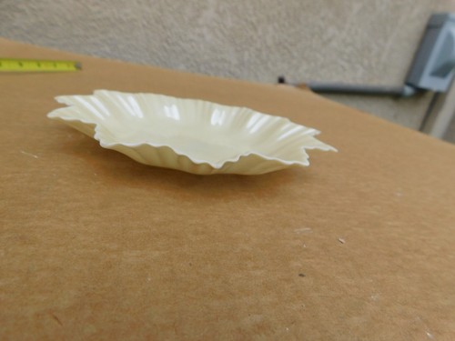 Belleek Porcelain Leaf or China Star Plate, Trinket Dish, Vintage, Green Mark 6" - Picture 5 of 6