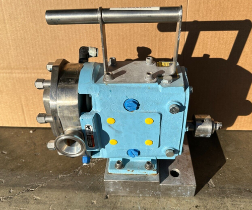 Waukesha Cherry-Burrell 015U2 Pump - Picture 2 of 5