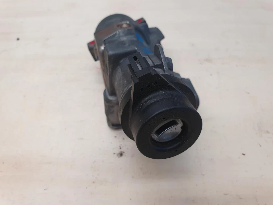 AUDI A6 IGNITION W/ITHKEY C5, 2.5, DIESEL, AUTO T/M, 05/02-12/05 - image 3 of 4