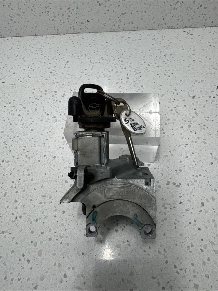 Chevrolet S Truck S10 2000 encendido con llaves 26070075 usado B471-16 Foto 2 de 4