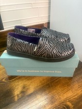 Toms Alpargarta Black Zebra Slip On Shoes Size 5 Youth