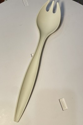 Vintage Tupperware Cream Colored Serving Utensil- Great Condition And Quality