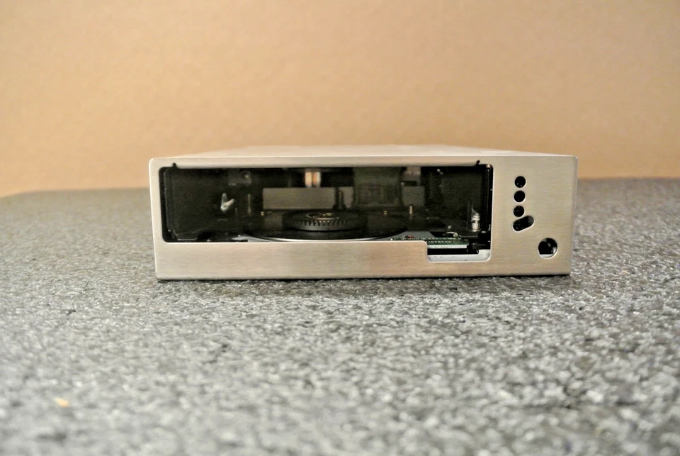 CERTANCE QUANTUM  CL100X TE3000-056 BT091102 LTO2 HH LVD LOADER TAPE DRIVE - Image 3 of 3