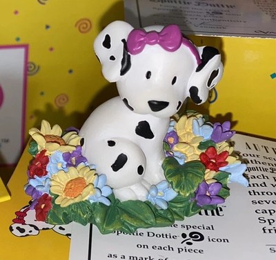 Spottie Dottie  Flower Power  HELLO KITTY Vintage 1997 Sanrio Figurine & Box
