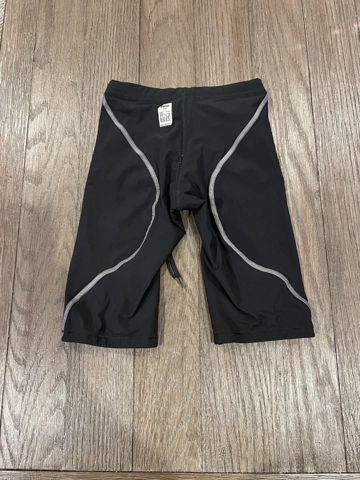 男孩 Arena Fina 泳装 Jammers 压缩短裤黑色 24 — 第 2/3 张图片