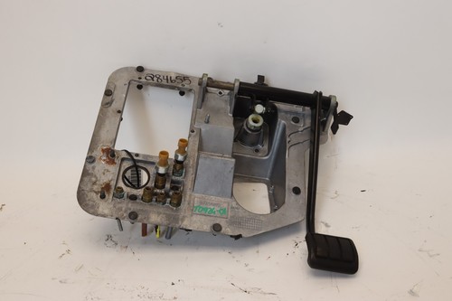 2019-2023 VOLVO VNL 760 860 BRAKE PEDAL CARRIER HOLDER BRACKET 82754992 OEM