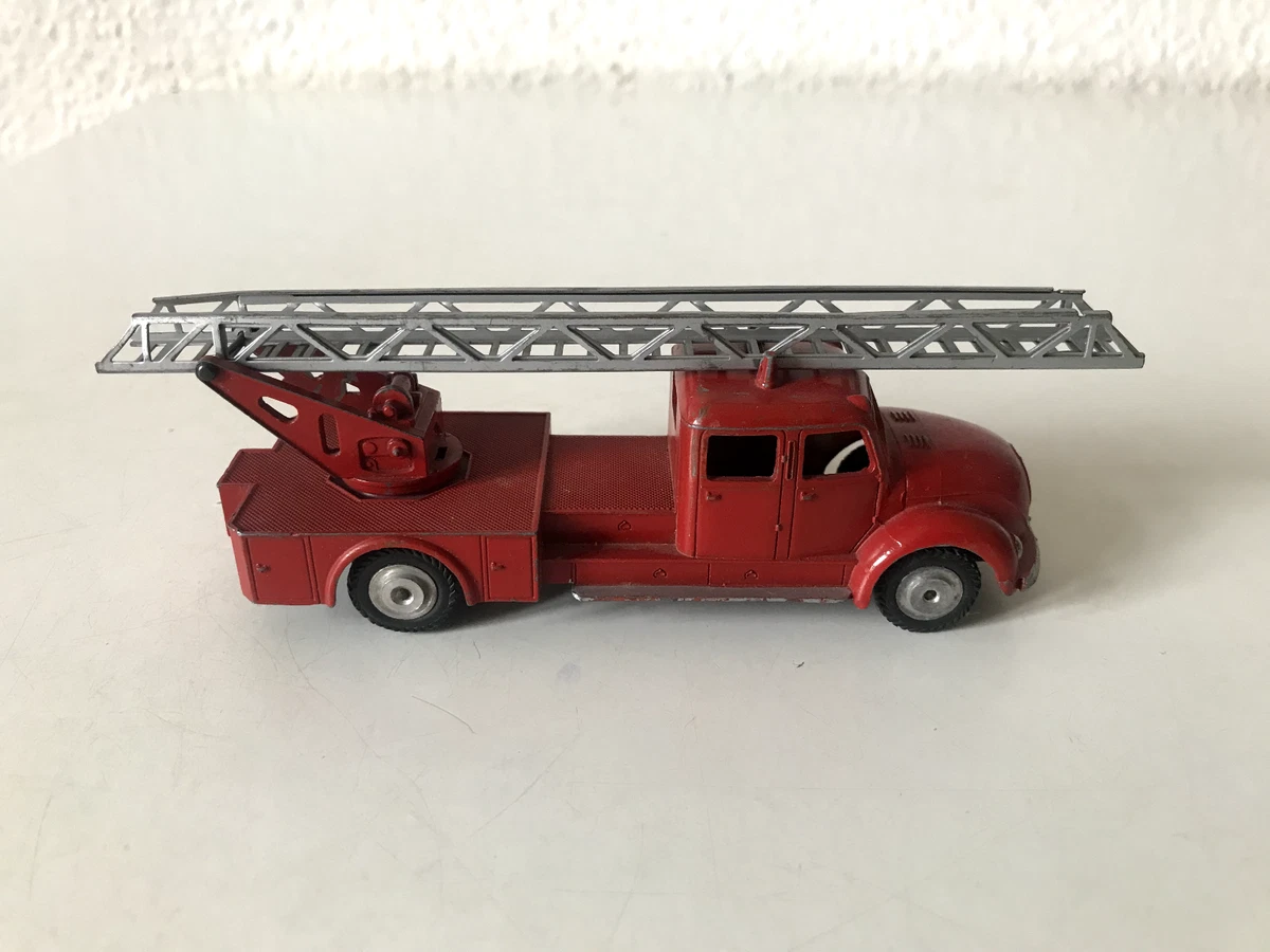Märklin 8023 __ Magirus Deutz Leiterwagen Feuerwehr __ (Gebraucht) in
