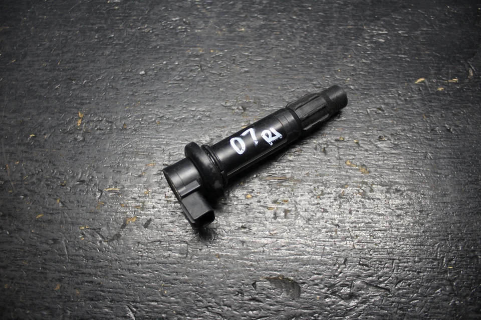 07-08 YAMAHA YZF R1 BOBINA DE ENCENDIDO TAPA BUJÍA 2007 2008 Foto 3 de 3