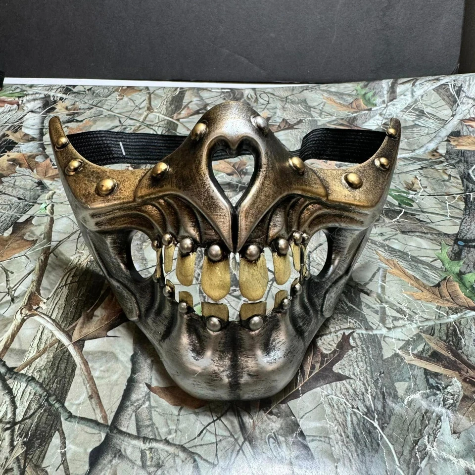 Máscara de mascarada unisex de media cara con calavera steampunk dopest dorada y plateada Foto 4 de 4