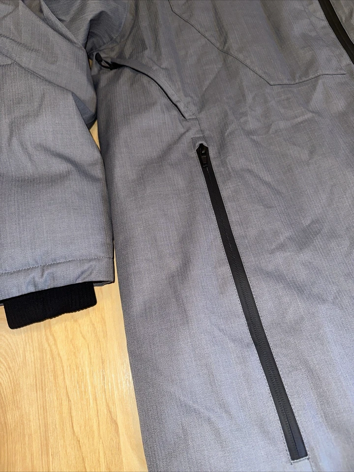 Chaqueta Parka Utilitaria Nobis Of Canada KANE Para Hombre Gris Talla 3XL Larga Con Capucha $1295 Ret Foto 2 de 4