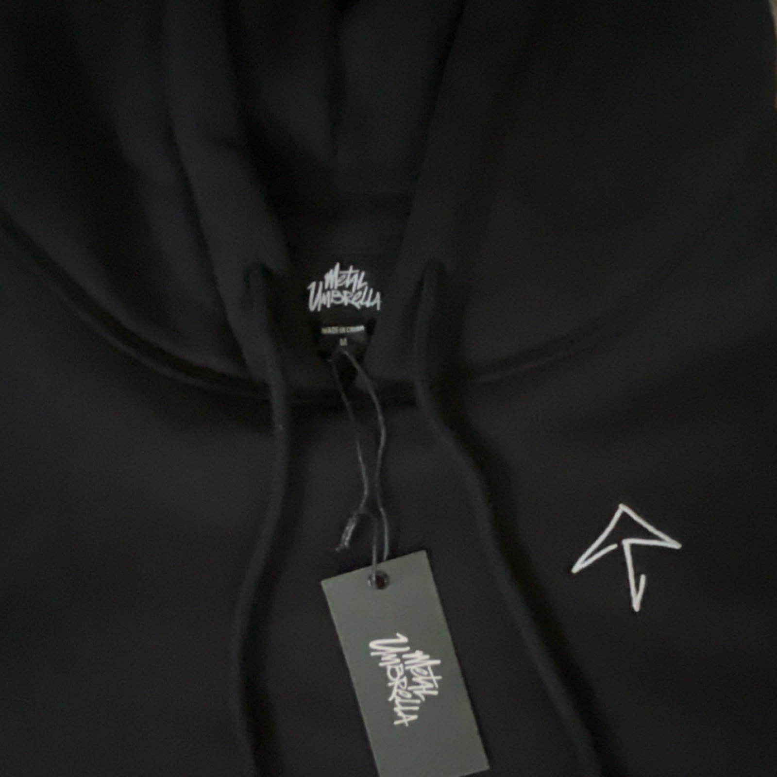 Mighty Umbrella Black Graphic Print Pullover Hoodie Anime Men's Long Sleeve M