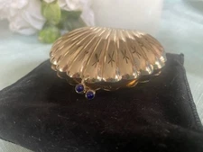 Givenchy Vintage Shell/Fan Compact For Face Powder With Puffer & Screen