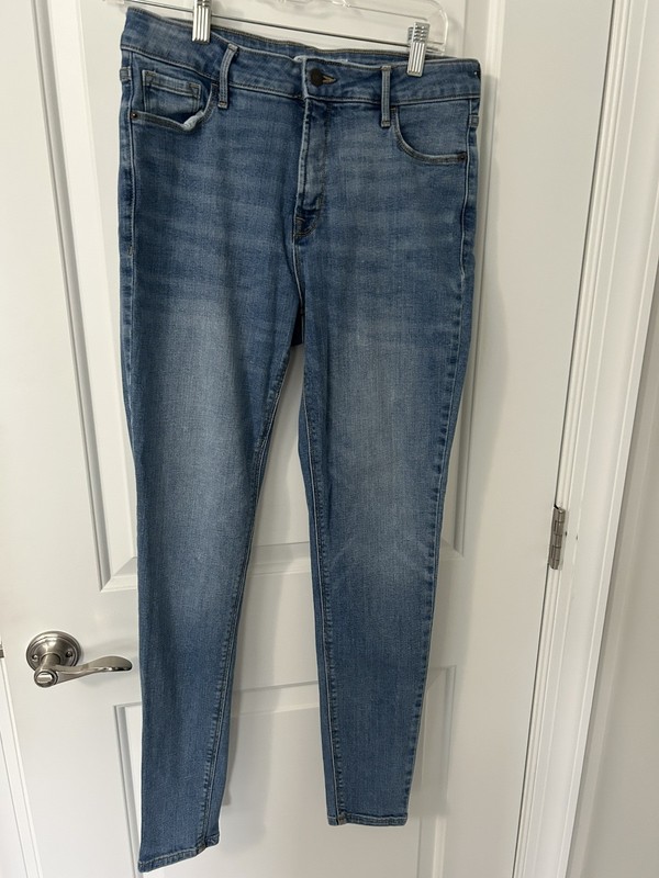 Old Navy Rockstar Super Skinny  High Rise Jeans Sz 10 Long Distressed