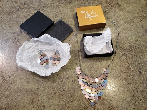 HSN HOT IN HOLLYWOOD Gold Copper Silver Round Medallion Necklace Earrings NOS - product listing photo