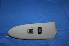 gray Trailblazer GMC Envoy RH Passenger Window & Door lock Switch With Bezel OEM