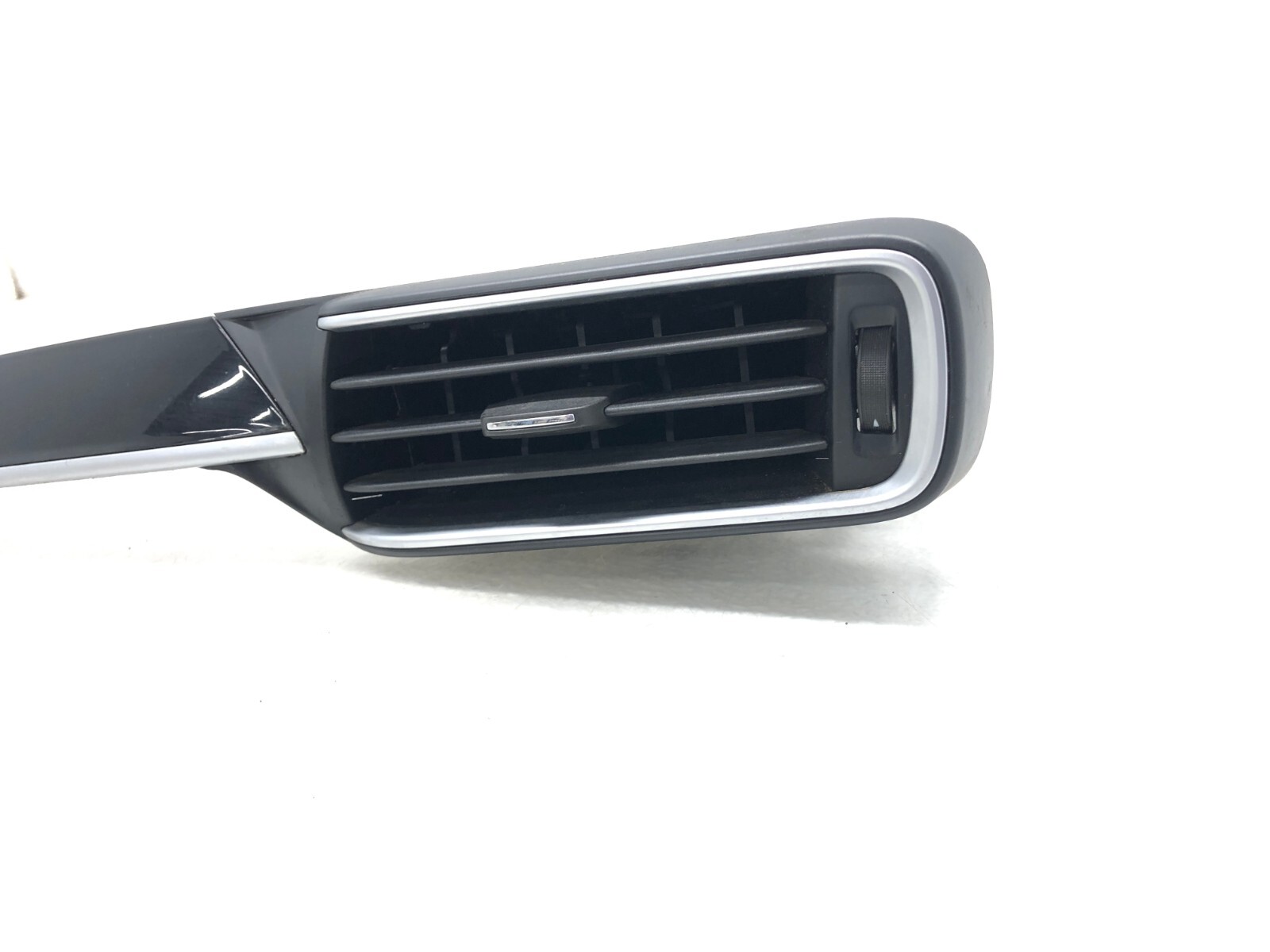 2017-2020 MASERATI LEVANTE RIGHT PASS FRONT DASH HVAC A/C AIR VENT GRILLE OEM