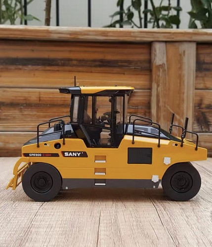 1/35 Scale SANY SPR300C-10 Pneumatic Type Roller Diecast Model Toy Gift Toy - Picture 4 of 7