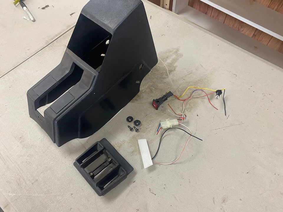 1982-1993 Volvo 240 242 244 245 центральная консоль E тормоз без трещин OEM #2187E - Изображение 2 из 4