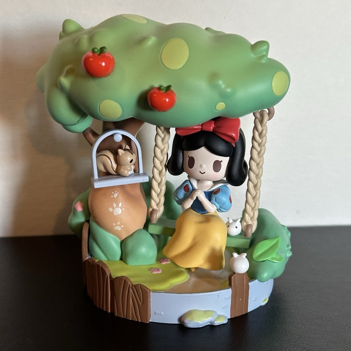 52Toys Disney Princess Snow White D Baby Blind Box Flower Swing