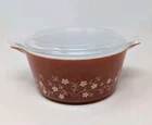 VTG PYREX 1.5 Qt Trailing Flower Covered Casserole Dish & Lid 474B  Burnt Orange