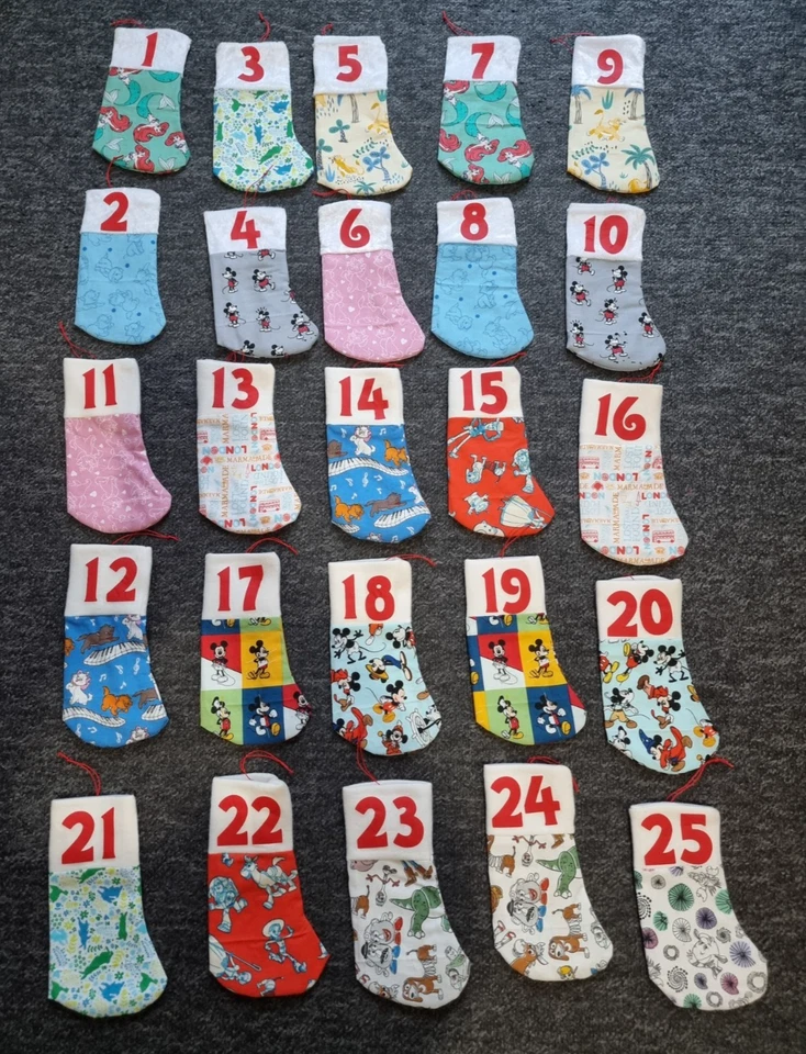 advent calendar christmas stocking with 8 animals and 21 outfits - Image 3 of 4