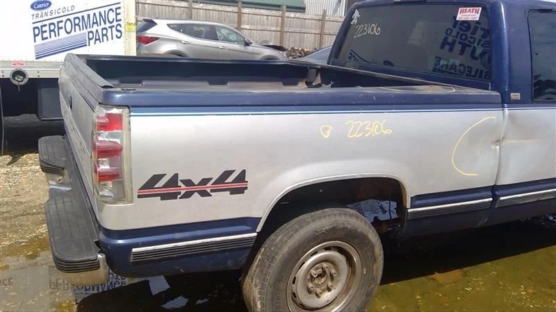 (LOCAL PICKUP ONLY) Rear Bumper Step Bumper Chrome Fits 88-00 CHEVROLET 2500 PIC - Image 4 of 4