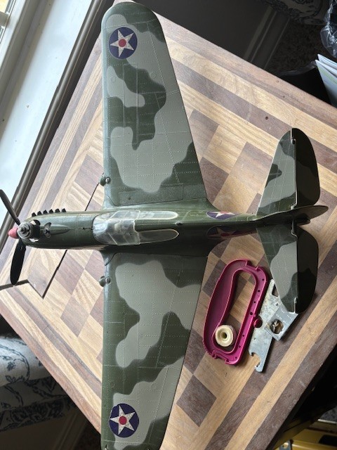 Vintage Cox P-40 Warhawk Plane Flying Model .049 Gas Powered Engine Toy airplane