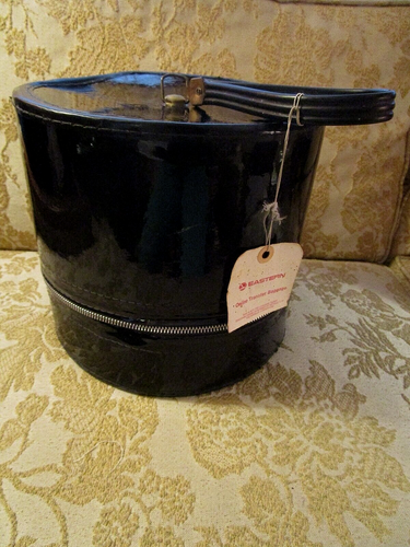 VINTAGE 60'S BLACK PATENT LEATHER HAT BOX Floral Interior EASTERN AIRLINES TAG