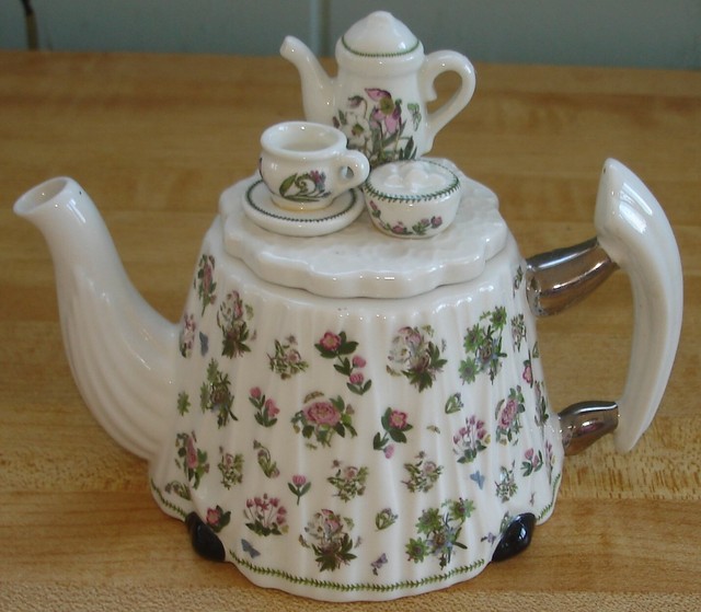 Portmeirion Botanic Garden Mini Figural Teapot w/Teaset Lid eBay
