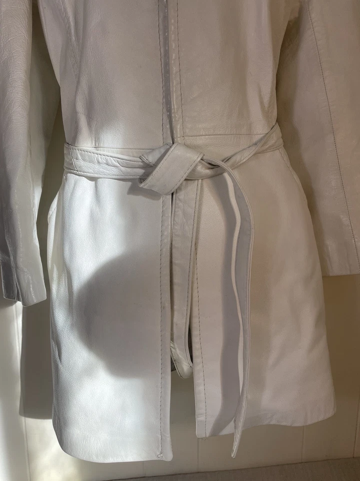VTG 1970s Peter Caruso White Leather jacket Coat Fox Fur Collar Small belt dress - Image 3 of 4
