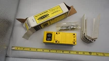 Banner Engineering DL1 Multi Beam Sensor NOS free ship USA