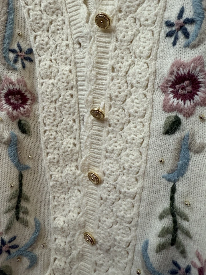 Suéter cárdigan bordado floral vintage grande Koret para mujer Foto 2 de 3