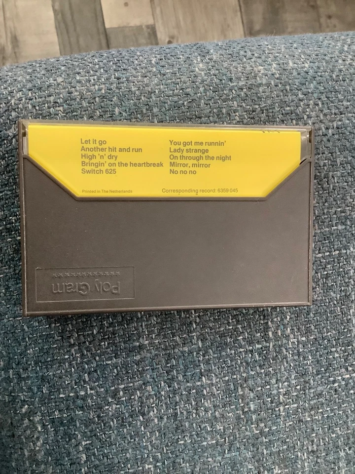 Def Leppard. High n dry. . cassette. - Image 3 of 4