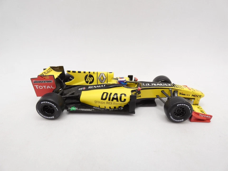 Renault F1 Team R30 Vitaly Petrov #12 2010 1/43 Norev Formula 1 Difetto - Immagine 2 di 3
