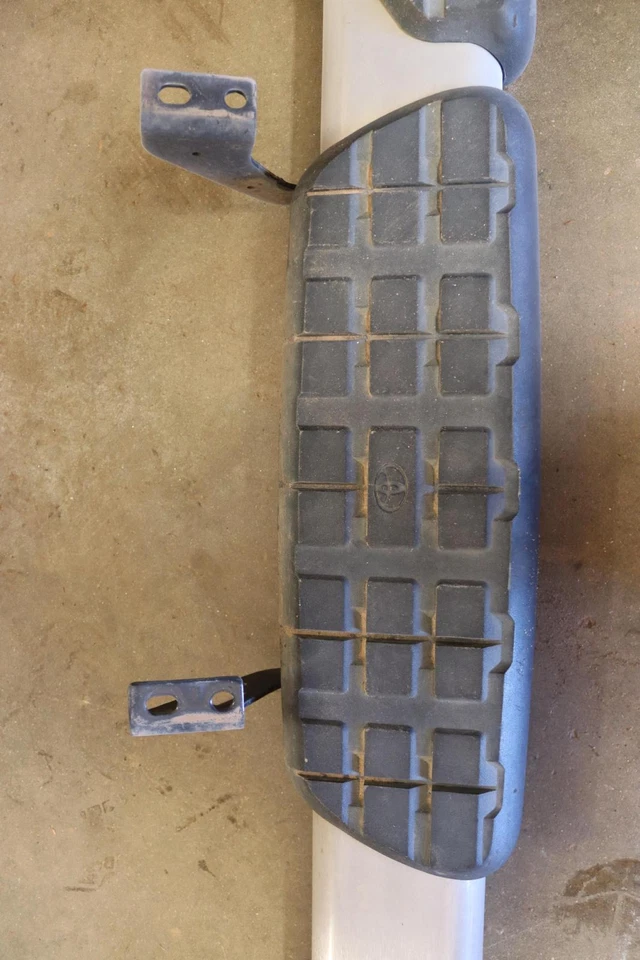 Toyota Tundra 2007-2021 doble cabina lado conductor izquierdo estribo OEM Foto 4 de 4