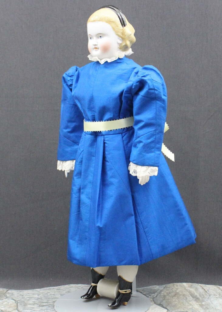 ANTIQUE GERMAN PARIAN DOLL 'ALICE IN WONDERLAND' LARGE 21 INCH eBay
